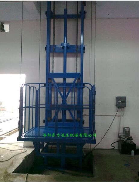 15148604757588.jpg 導(dǎo)軌式升降機(jī)